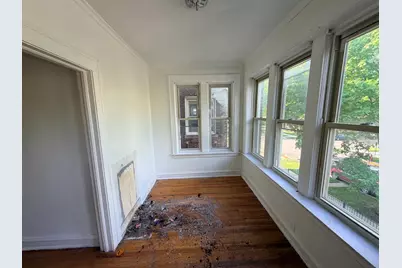 6751 S Chappel Avenue, Chicago, IL 60649 - Photo 11