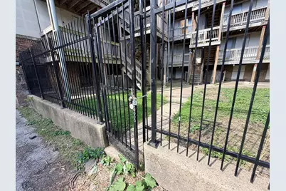 6751 S Chappel Avenue, Chicago, IL 60649 - Photo 37