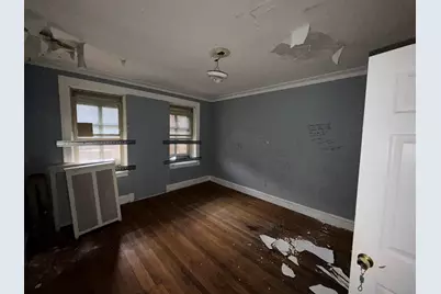 6751 S Chappel Avenue, Chicago, IL 60649 - Photo 9