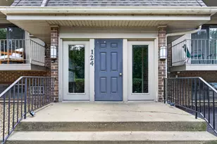 124 E Bailey Rd, Naperville, IL 60565 - Photo 3