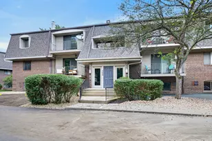 124 E Bailey Rd, Naperville, IL 60565 - Photo 1