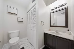 8321 High Point Cir, Darien, IL 60561 - Photo 11