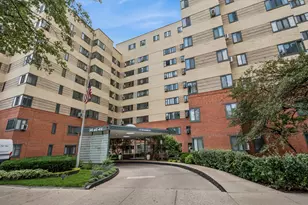 5052 N Marine Dr, Chicago, IL 60640 - Photo 1