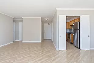 5757 N Sheridan Rd, Chicago, IL 60660 - Photo 11