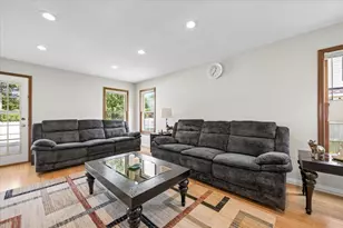 140 N Fiore Pkwy, Vernon Hills, IL 60061 - Photo 11