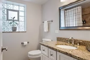 6959 N Ridge Blvd, Chicago, IL 60645 - Photo 25