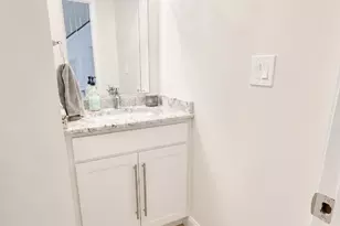 169 Springdale Ln, Bloomingdale, IL 60108 - Photo 7