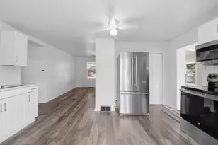 322 E Carroll St, Lanark, IL 61046 - Photo 5