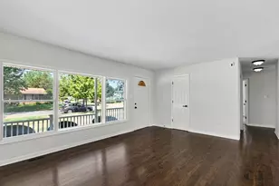 701 Love St, Elk Grove Village, IL 60007 - Photo 3