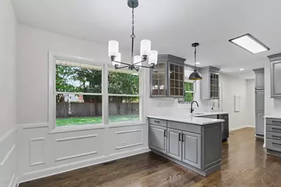 701 Love Street, Elk Grove Village, IL 60007 - Photo 7