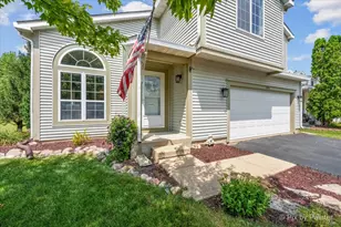 1041 Noelle Bend, Lake in the Hills, IL 60156 - Photo 3