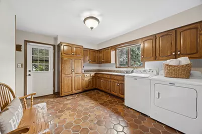6001 Sedgley Court, Burr Ridge, IL 60527 - Photo 13