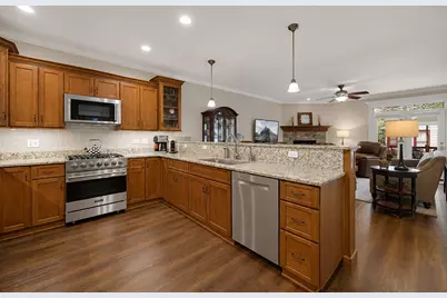 203 N 4th Avenue, Saint Charles, IL 60174 - Photo 9