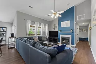 3774 Thornhill Cir, Champaign, IL 61822 - Photo 11