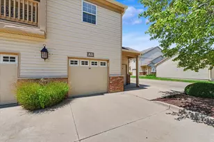 3774 Thornhill Cir, Champaign, IL 61822 - Photo 5