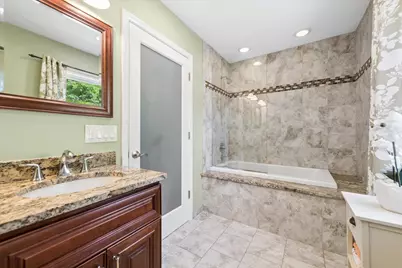 1041 Longmeadow Drive, Glenview, IL 60025 - Photo 9