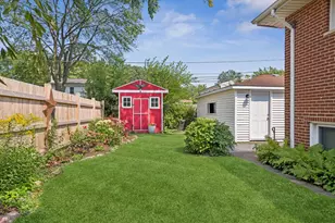 1041 Longmeadow Dr, Glenview, IL 60025 - Photo 21