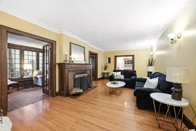 186 N Du Bois Avenue, Elgin, IL 60123 - Photo 11