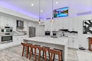 16W361 95th Pl, Burr Ridge, IL 60527 - Photo 3