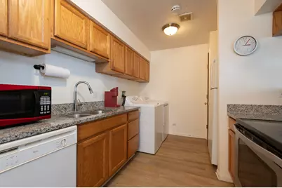 1380 N Glen Circle #B, Aurora, IL 60506 - Photo 11