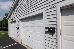 1380 N Glen Cir, Aurora, IL 60506 - Photo 23