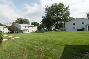 1380 N Glen Cir, Aurora, IL 60506 - Photo 5