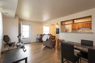 1380 N Glen Cir, Aurora, IL 60506 - Photo 7