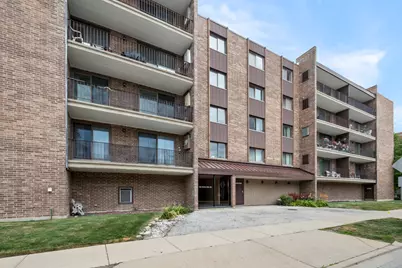 828 Graceland Avenue #404, Des Plaines, IL 60016 - Photo 1