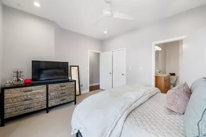 2220 N Seeley Avenue #2, Chicago, IL 60647 - Photo 15