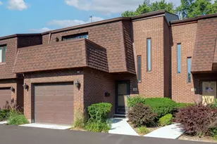 428 S Dee Rd, Park Ridge, IL 60068 - Photo 1
