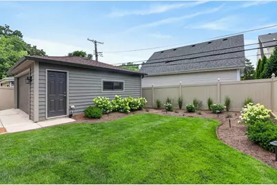 4933 Middaugh Avenue, Downers Grove, IL 60515 - Photo 11