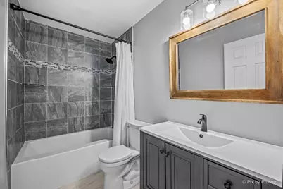 2711 Old Oak Drive, McHenry, IL 60050 - Photo 33