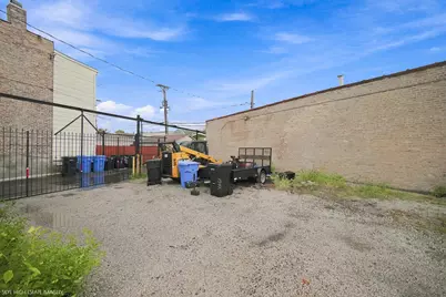 1332 N Harding Avenue, Chicago, IL 60651 - Photo 21