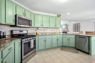 285 Woodbridge Ln, Beecher, IL 60401 - Photo 7
