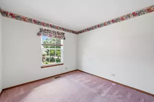 864 N Shady Oaks Dr, Elgin, IL 60120 - Photo 19