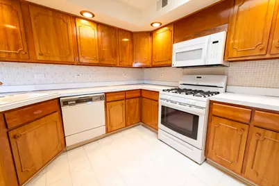 10916 Kingston Street, Westchester, IL 60154 - Photo 7