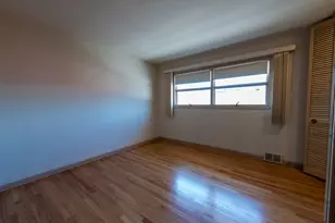 10916 Kingston St, Westchester, IL 60154 - Photo 9