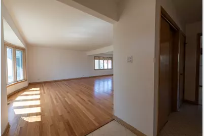 10916 Kingston Street, Westchester, IL 60154 - Photo 3