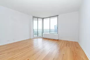4170 N Marine Dr, Chicago, IL 60613 - Photo 9