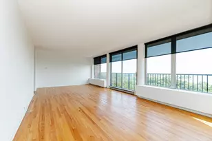 4170 N Marine Dr, Chicago, IL 60613 - Photo 3