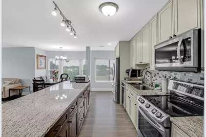 8640 Waukegan Road #425, Morton Grove, IL 60053 - Photo 3