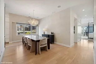 747 N Clark St, Chicago, IL 60654 - Photo 17