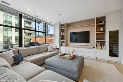 747 N Clark Street #401, Chicago, IL 60654 - Photo 7