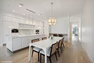 747 N Clark St, Chicago, IL 60654 - Photo 11