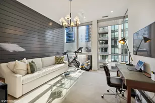 747 N Clark St, Chicago, IL 60654 - Photo 29