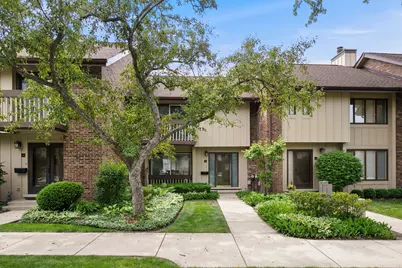 21 Kyle Court, Willowbrook, IL 60527 - Photo 1