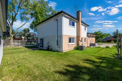 7600 Lowell Avenue, Skokie, IL 60076 - Photo 35