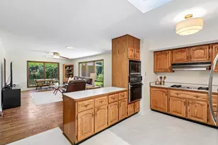 1706 N Aspen Dr, Mount Prospect, IL 60056 - Photo 11