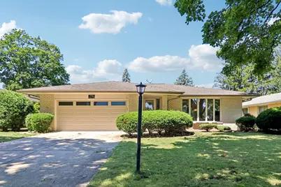 1706 N Aspen Drive, Mount Prospect, IL 60056 - Photo 1