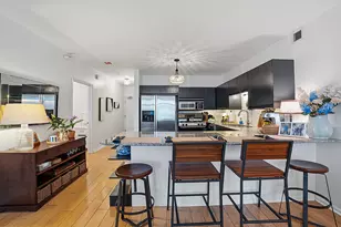 21 W Chestnut St, Chicago, IL 60611 - Photo 3